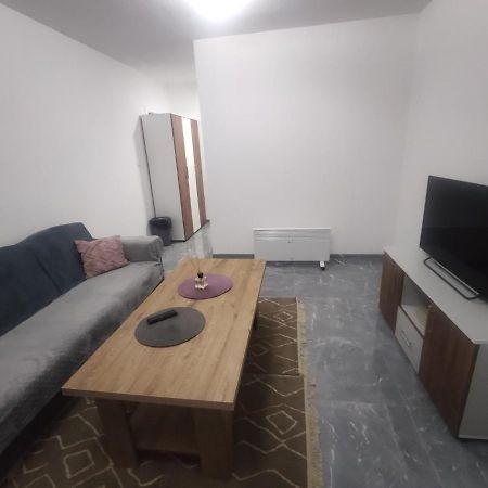 Apartmán Neer Zivinice Exteriér fotografie