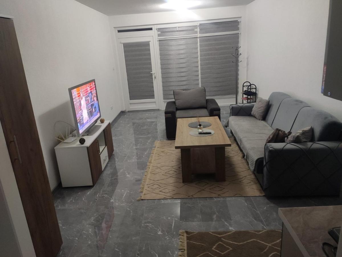 Apartmán Neer Zivinice Exteriér fotografie