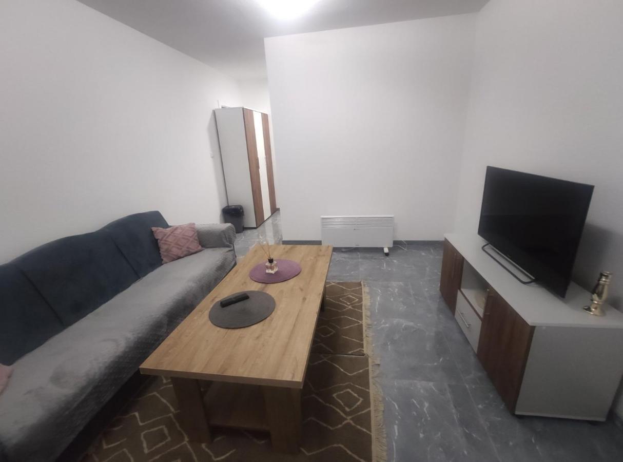 Apartmán Neer Zivinice Exteriér fotografie